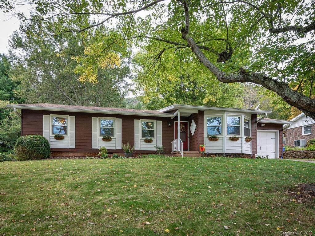 12 Hillview Road - Photo 1