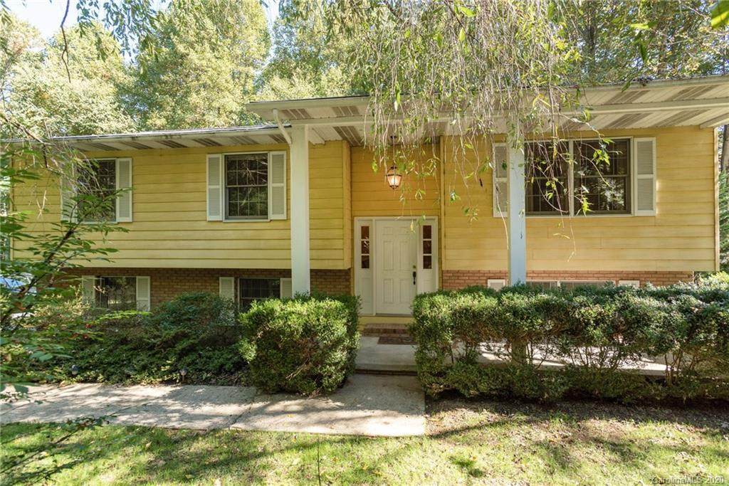 120 Woodlawn Avenue - Photo 1
