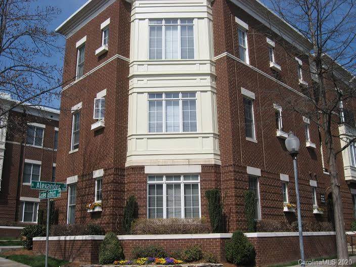 773 Alexander Street - Photo 1