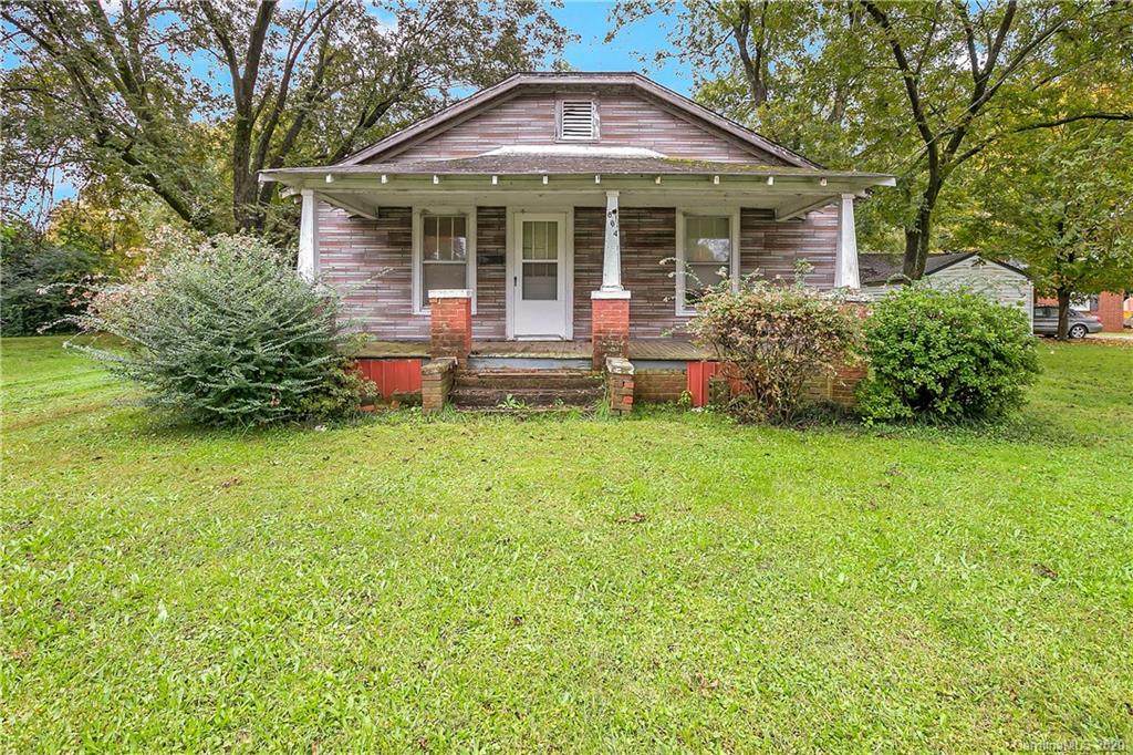 804 Railroad Avenue - Photo 1