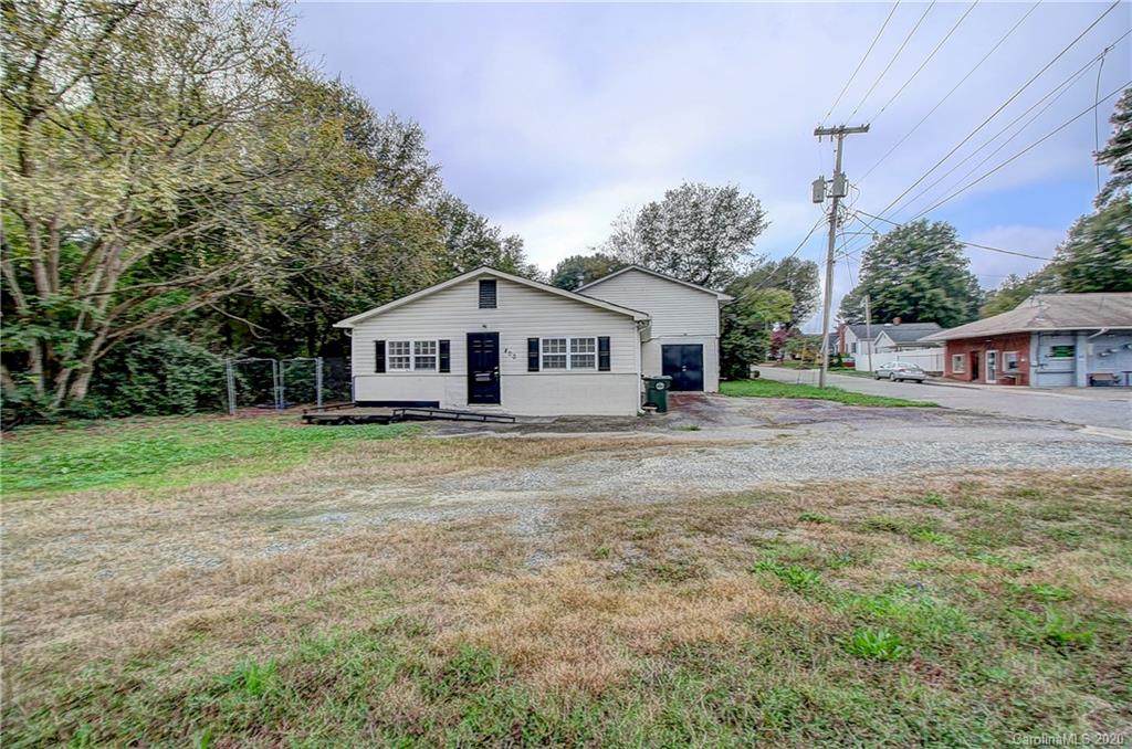 400 Mountain Street - Photo 1