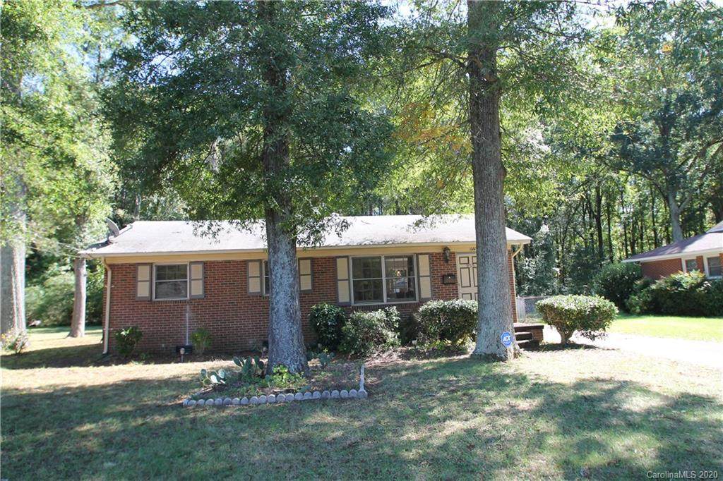 955 Albert Street - Photo 1
