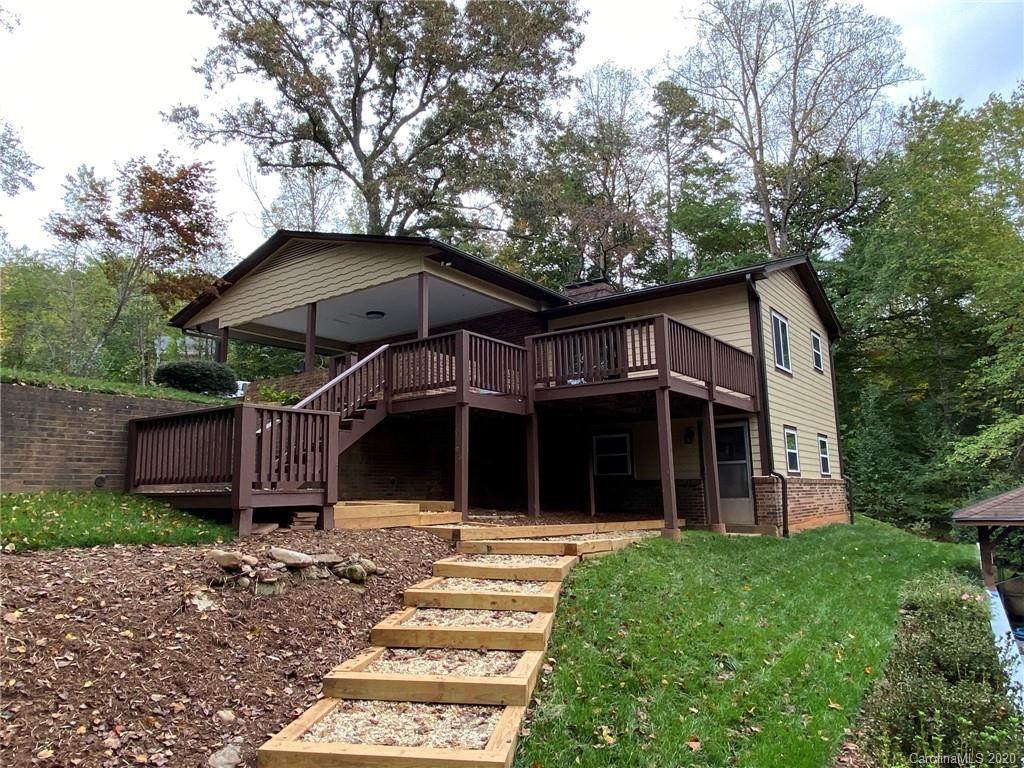 210 Dellwood Drive - Photo 1