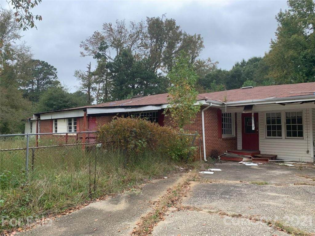 1441 Grace Avenue - Photo 1