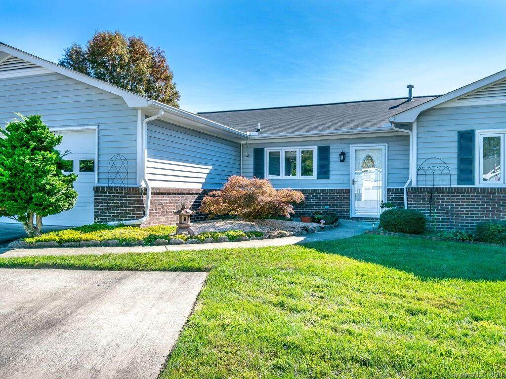 301 Dellford Court - Photo 1
