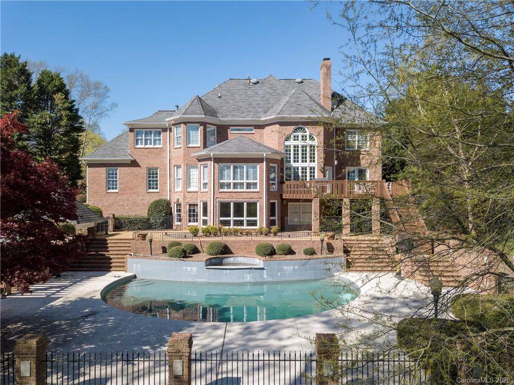 471 Bing Crosby Boulevard - Photo 1