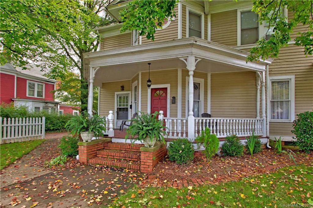 328 Davie Avenue - Photo 1