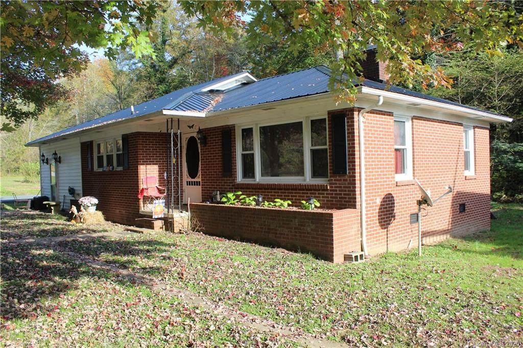 1543 Echo Drive - Photo 1