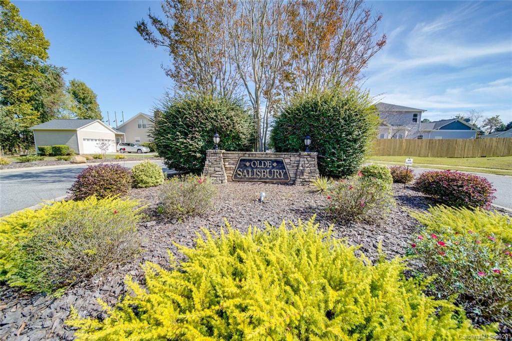 1603 Chantilly Lane - Photo 1