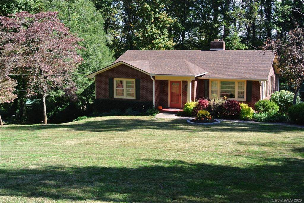 430 Forest Hills Circle - Photo 1