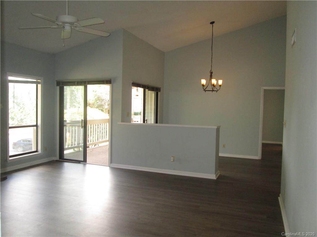 8009 Greenside Court - Photo 1