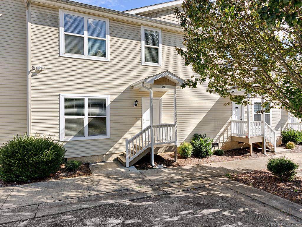 404 Villas Court - Photo 1
