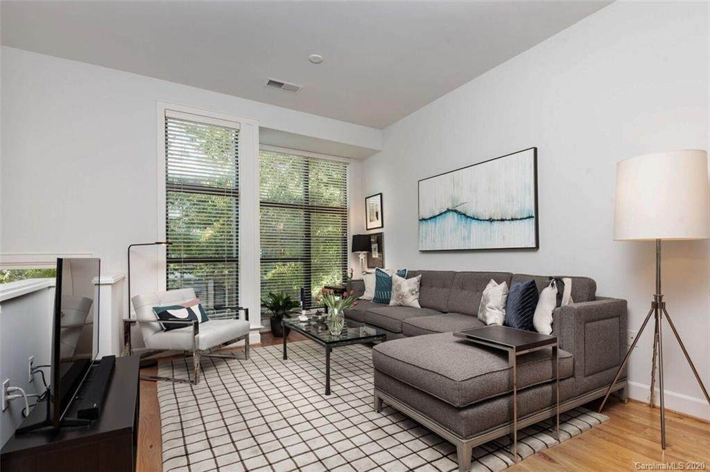 651 10th Street - Photo 1