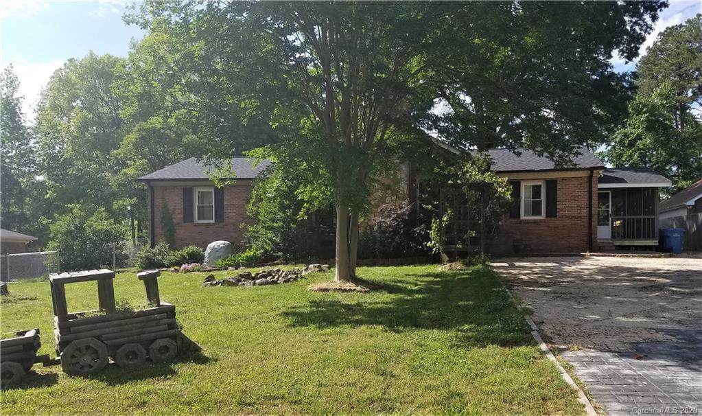7613 Happy Hollow Drive - Photo 1