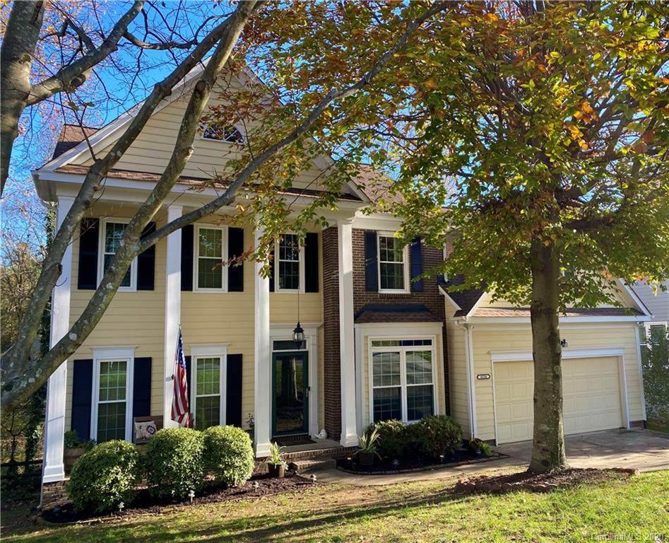 6216 Hickory Cove Lane - Photo 1