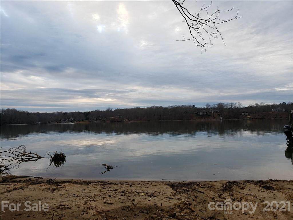 120 Highland View Drive - Photo 1
