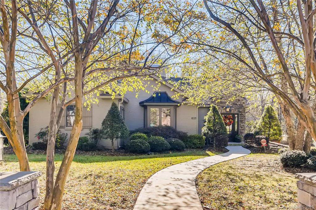 621 End Avenue - Photo 1