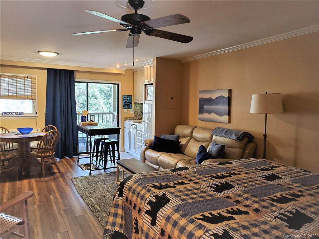 160 Whitney Boulevard - Photo 1