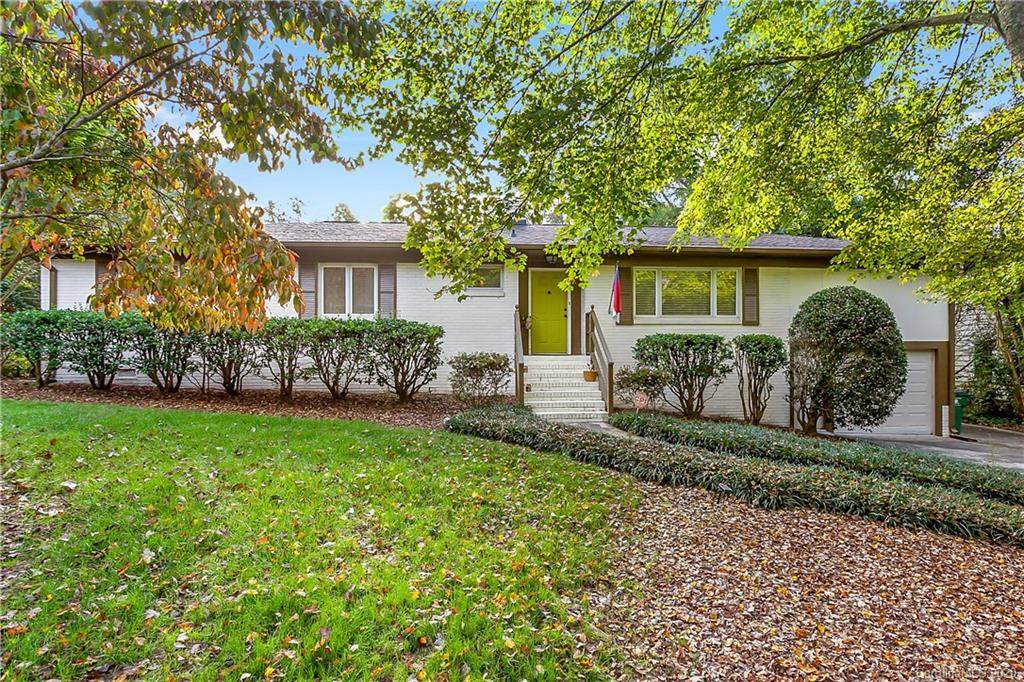 424 Beverly Circle - Photo 1
