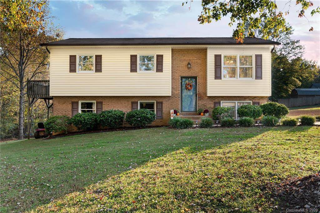 1903 Sandy Circle - Photo 1