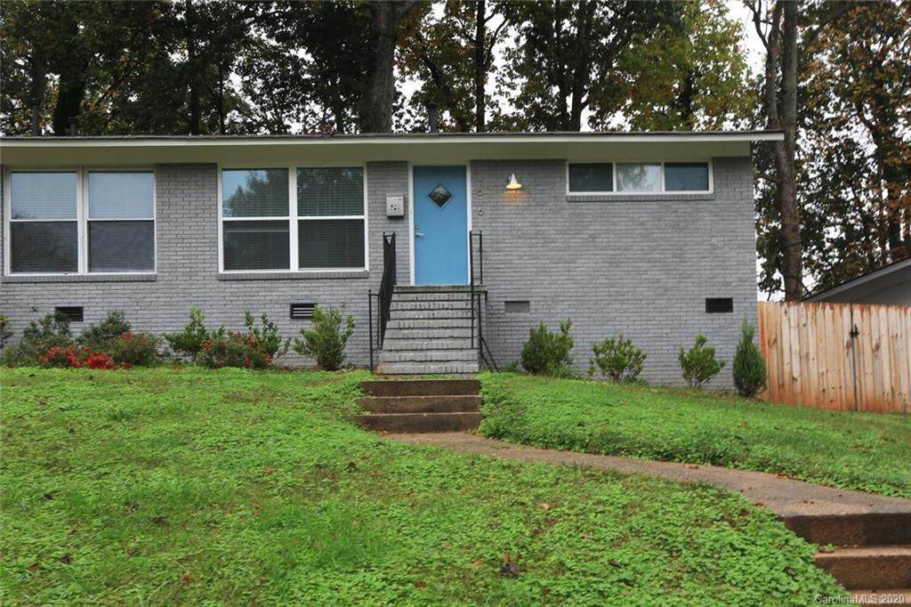 1616 Herrin Avenue - Photo 1