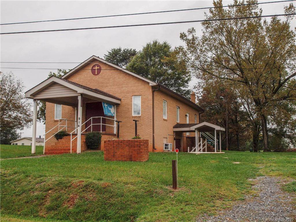 914 Carolina Avenue - Photo 1