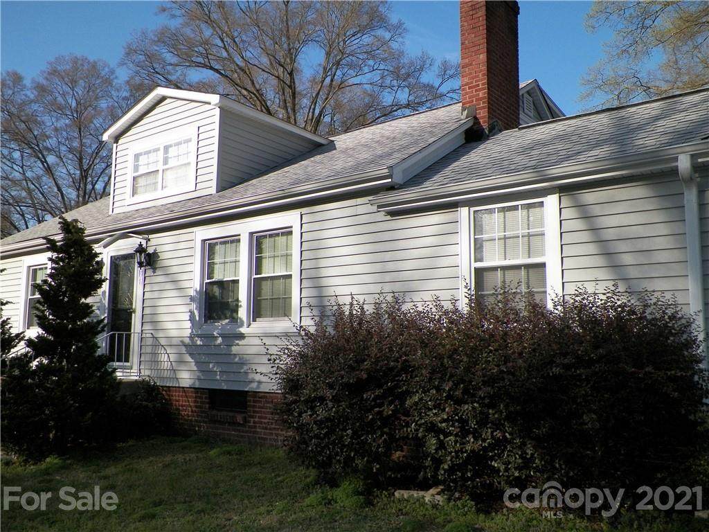 1013 Austin Avenue - Photo 1