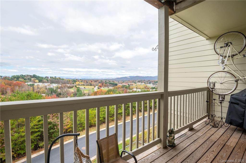 75 Rotunda Circle - Photo 1