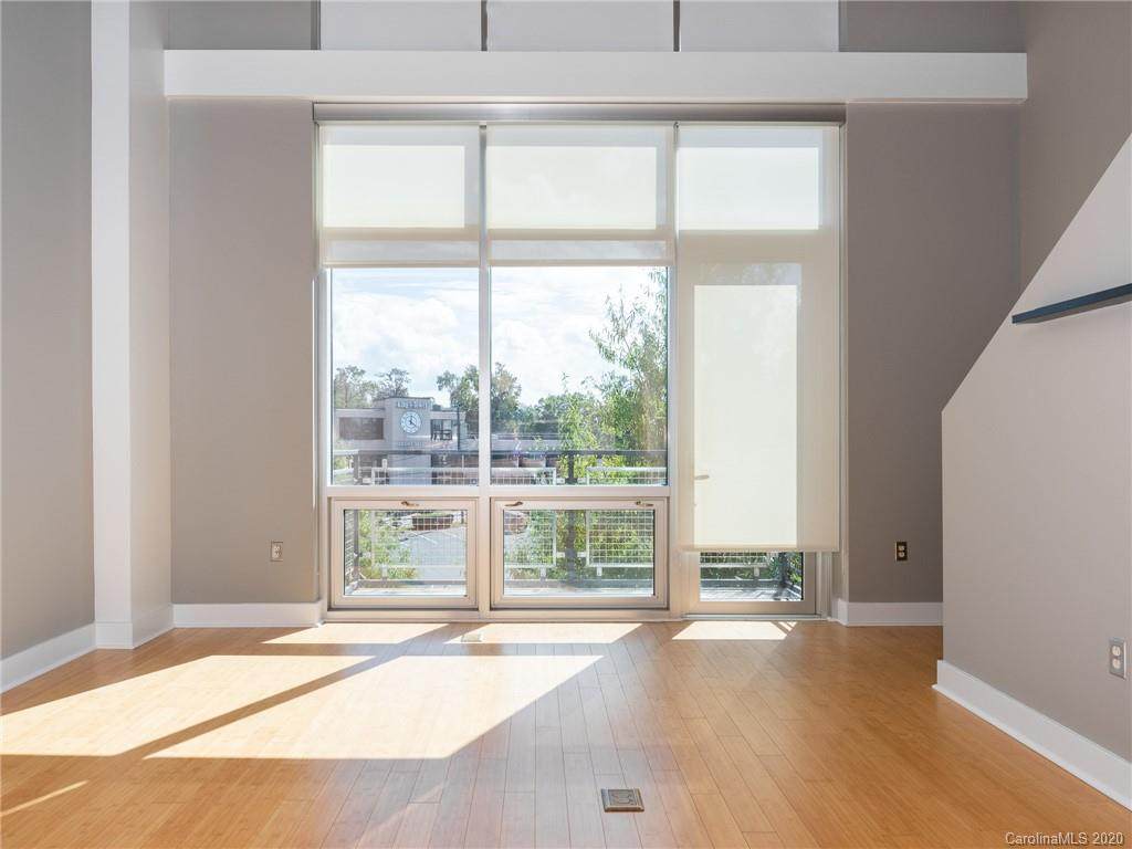 1133 Metropolitan Avenue - Photo 1