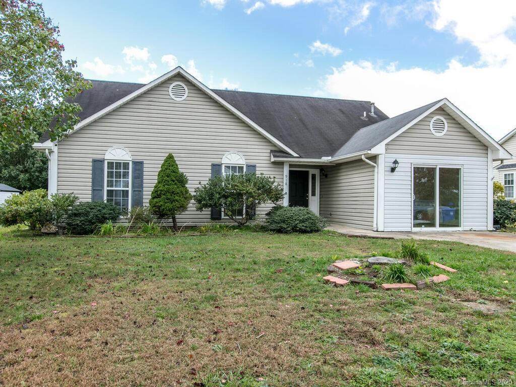 918 Woodhill Drive - Photo 1