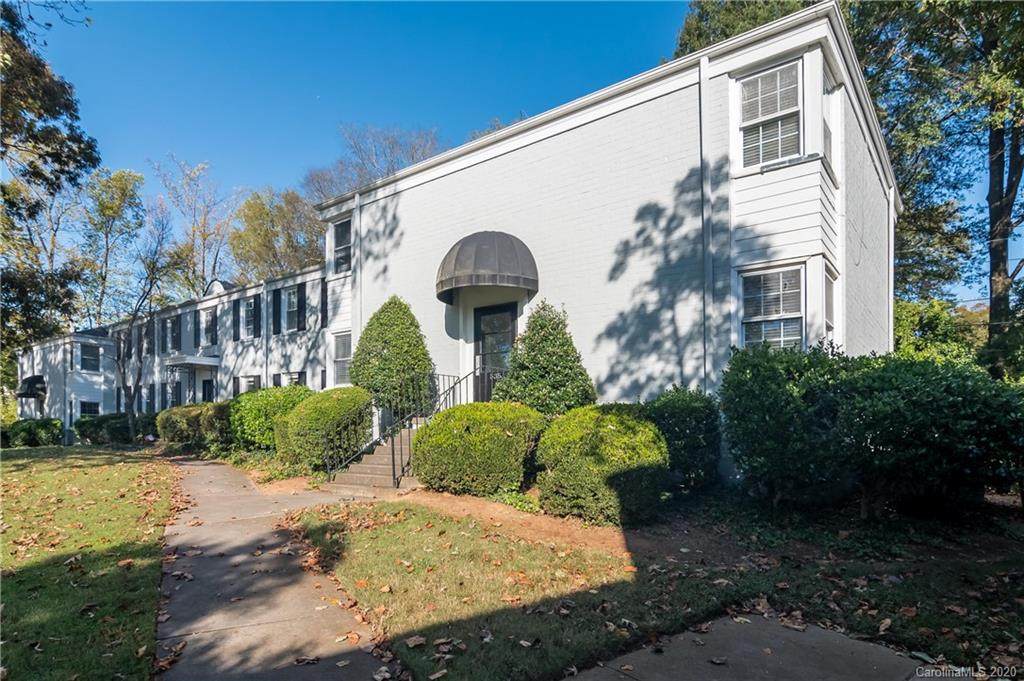 535 Wakefield Drive - Photo 1