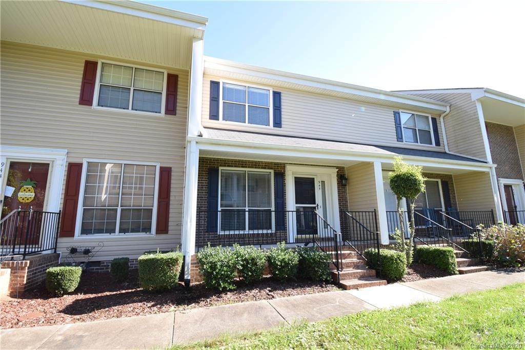 945 Surry Lane - Photo 1
