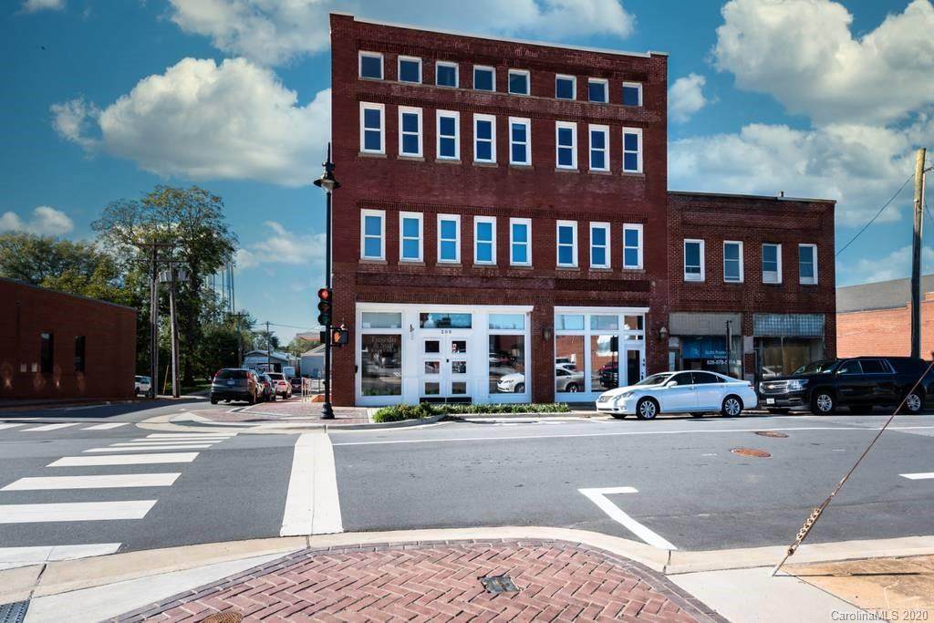 200 N Main Avenue - Photo 1