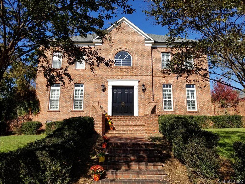 524 Elizabeth Lee Drive - Photo 1