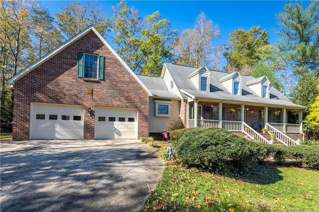 304 La Foret Drive - Photo 1
