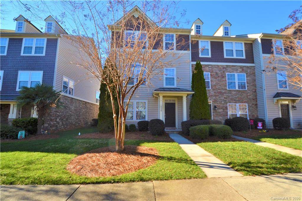 18539 The Commons Boulevard - Photo 1