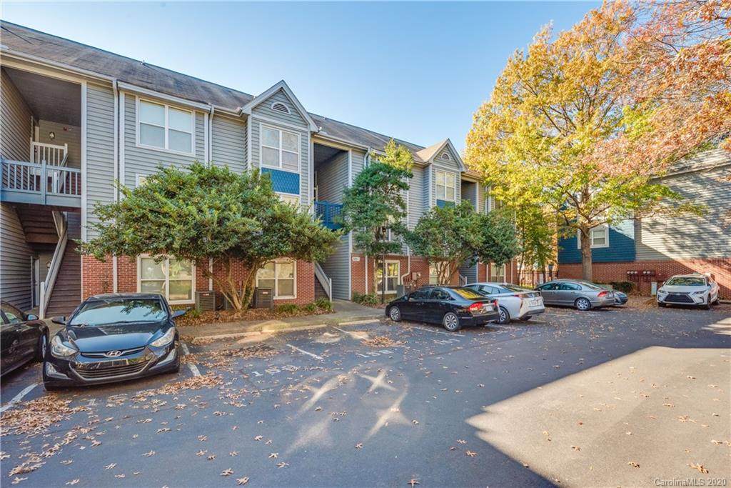 525 Graham Street - Photo 1