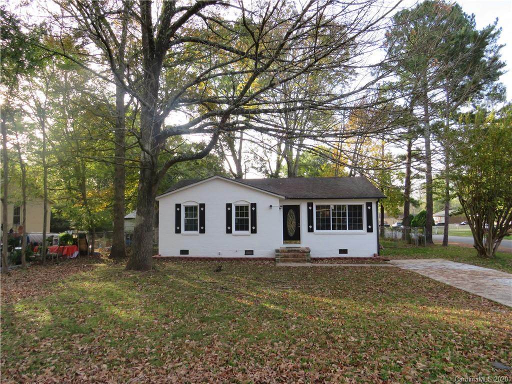 928 Pebble Road - Photo 1
