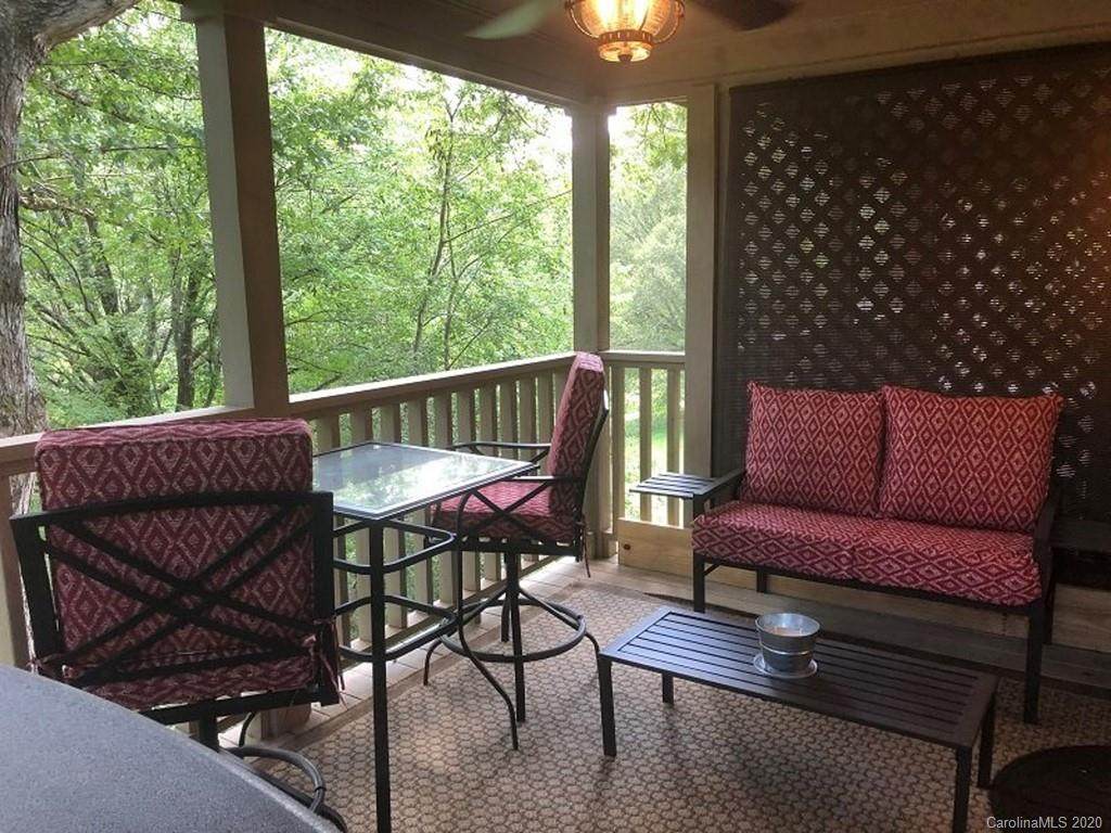 160 Whitney Boulevard - Photo 1