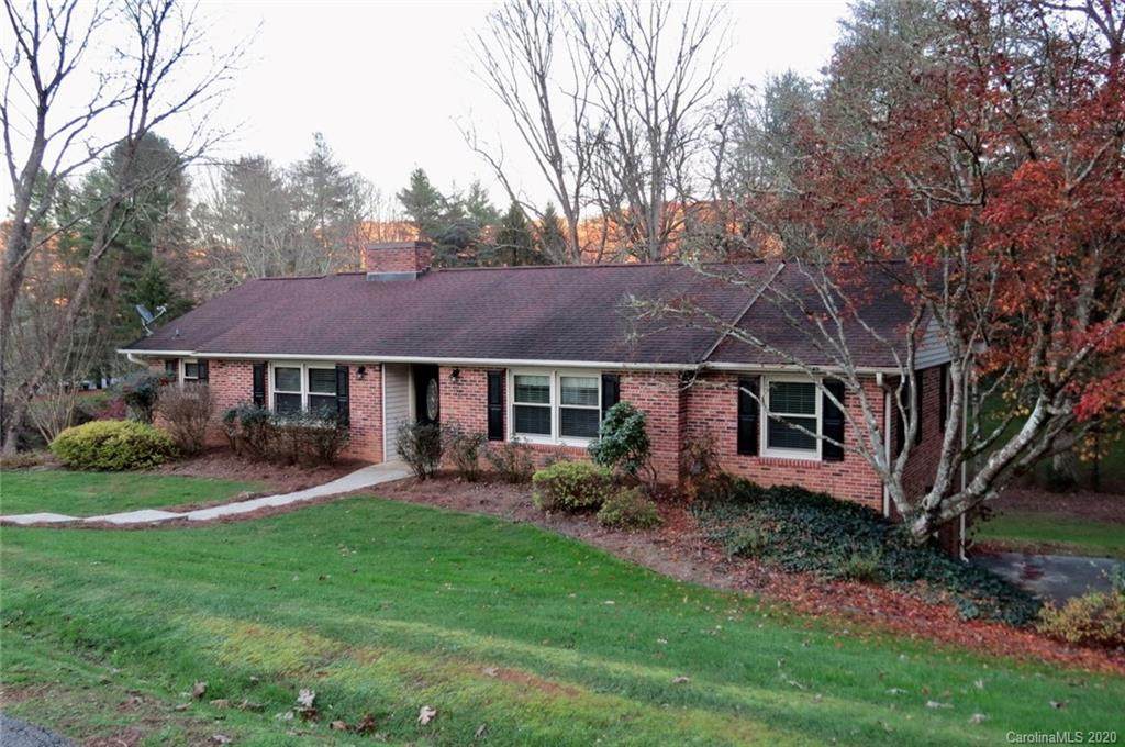 72 Douglas Circle - Photo 1