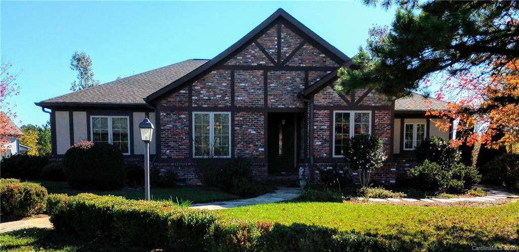 28 Hollymoorside Drive - Photo 1