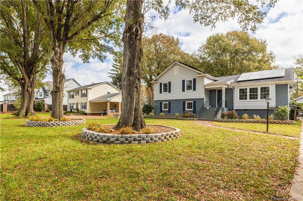6163 Sharon Road - Photo 1