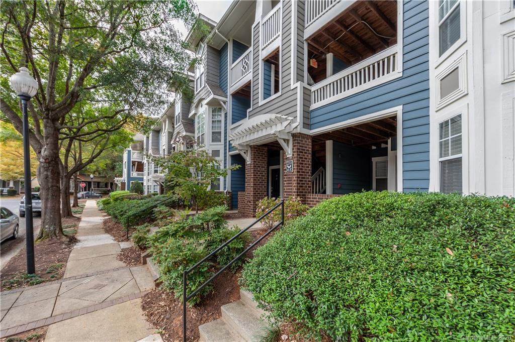 2210 Sumner Green Avenue - Photo 1