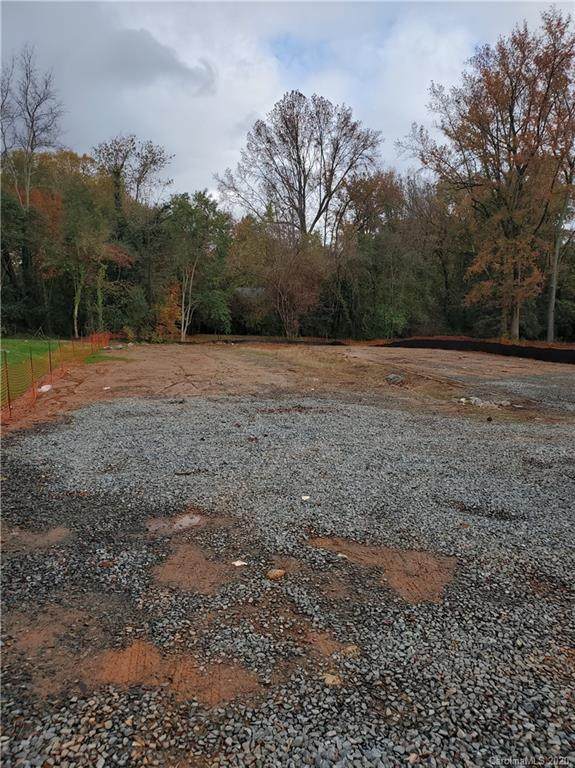 2813 Shamrock Drive - Photo 1