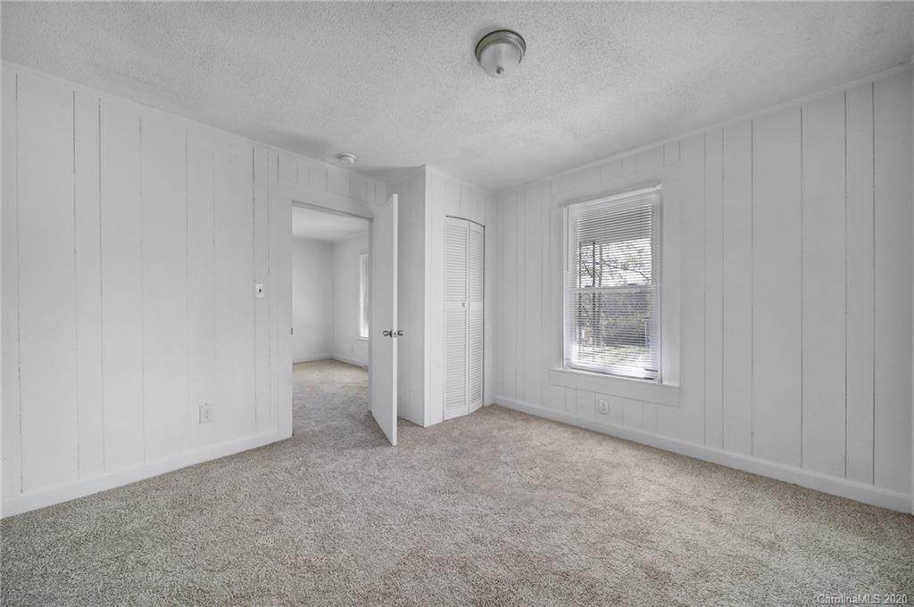 60 Sunderland Road - Photo 1