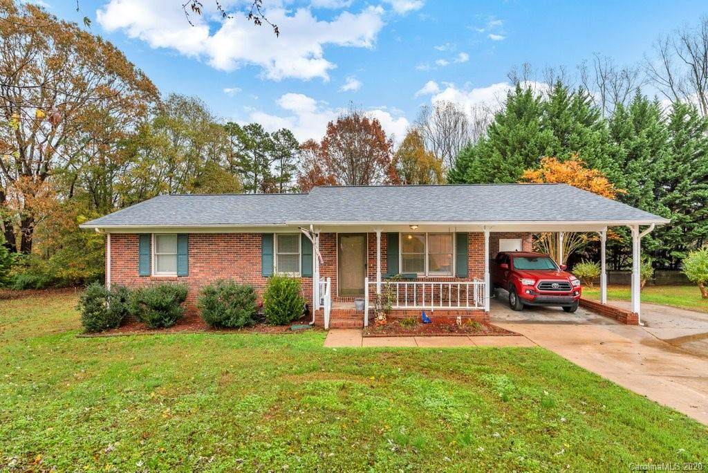 124 Centerfield Drive - Photo 1
