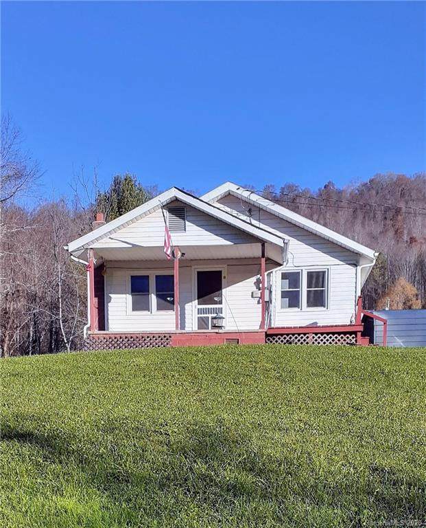 204 Sandy Way - Photo 1