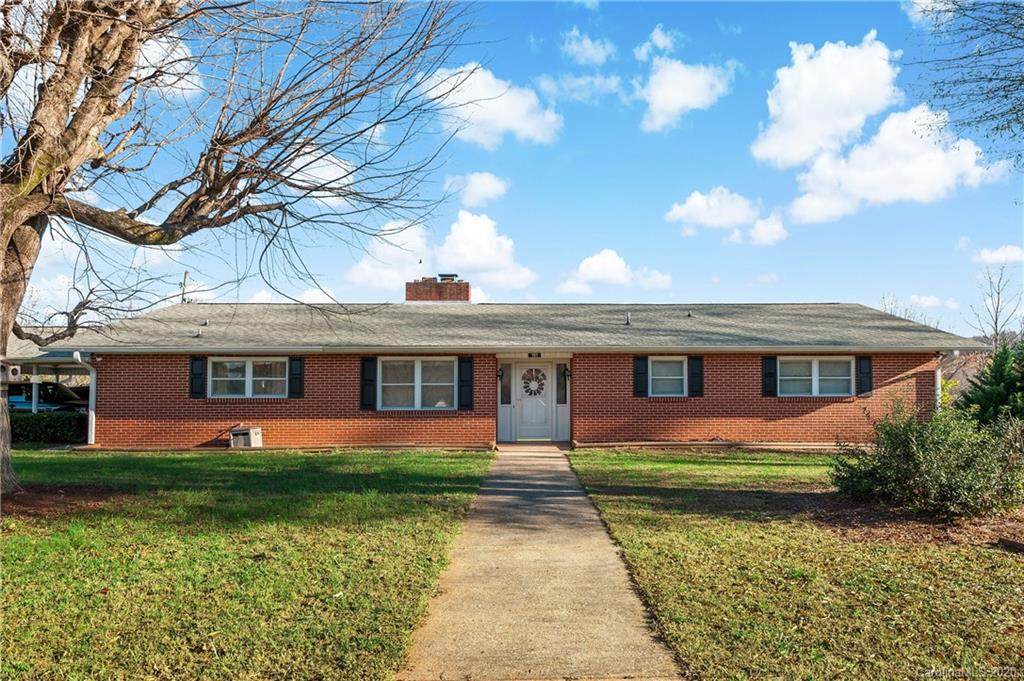 151 Hunter Drive - Photo 1