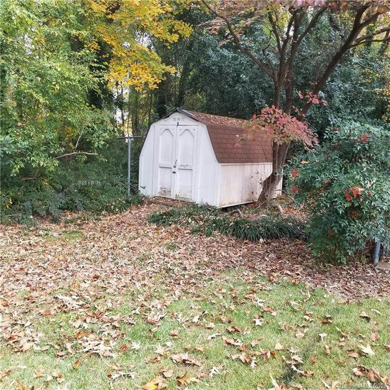 2409 Park Lane - Photo 1