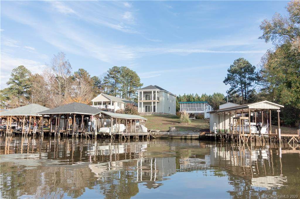 586 Springwood Drive - Photo 1